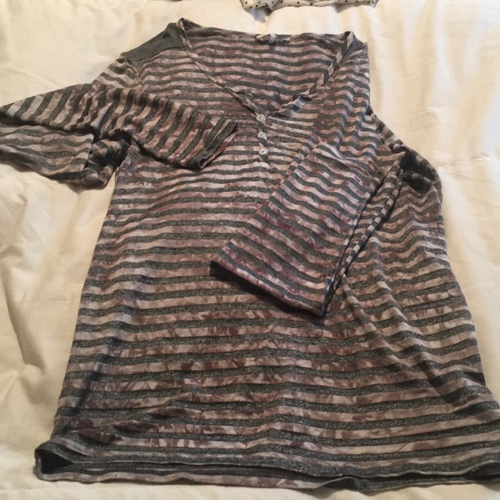Large BKE gray/brown long sleeve top